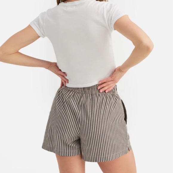 TWO Mate the Label Organic Cotton Poplin Shorts - Picture 4 of 6